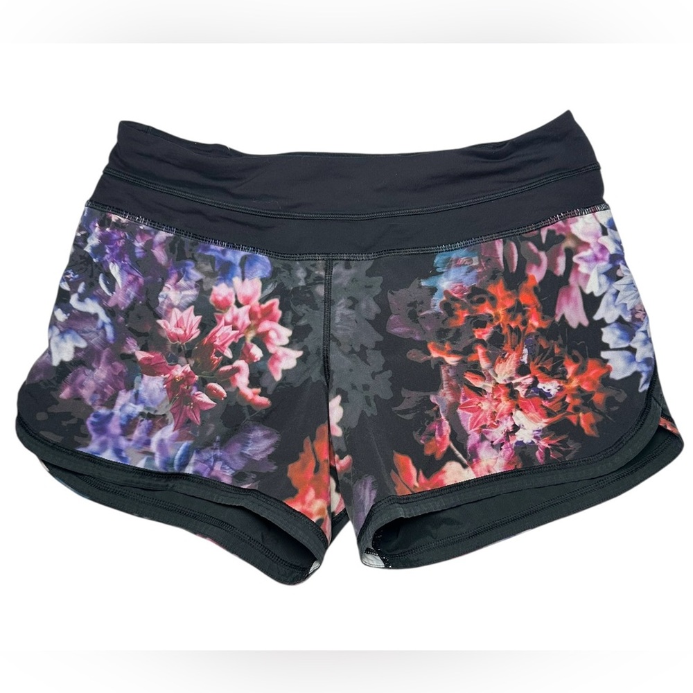 Lululemon Size 6 Groovy Run Spring has Sprung Black Floral Shorts